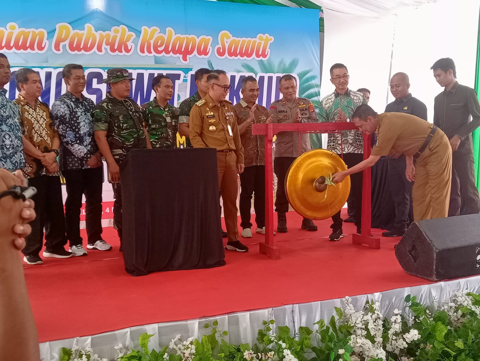 Adipati Didampingi Bupati Terpilih Ali Rahman Resmikan Pabrik Buah Sawit PT PSM Karang Umpu