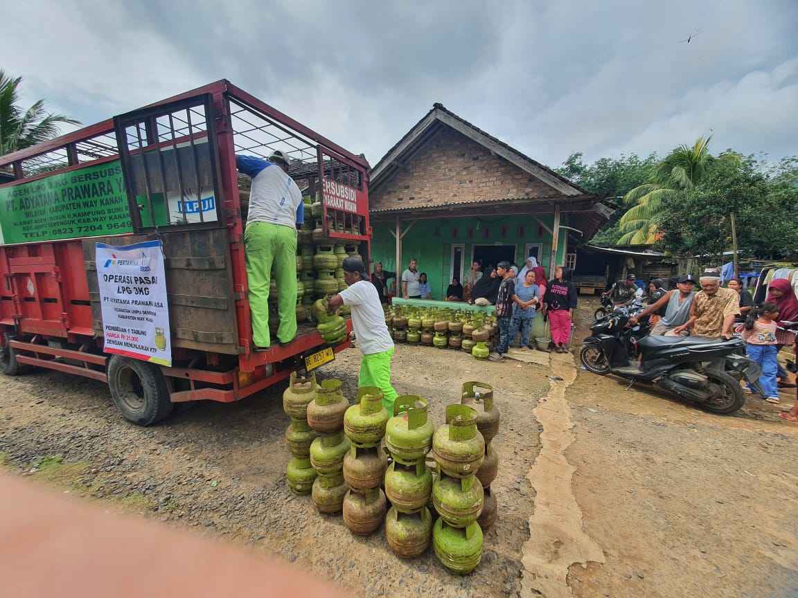 Tekan Kelangkaan dan Harga Gas LPG, Pemkab Way Kanan-Pertamina Adakan Operasi Pasar
