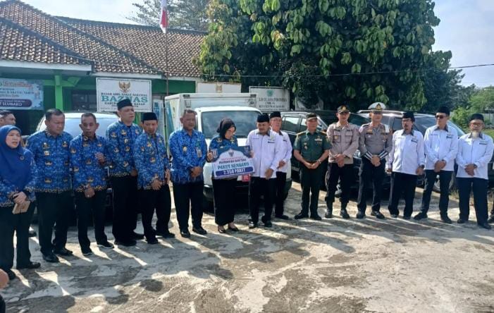Badan Amil Zakat Nasional (BAZNAS) Kabupaten Way Kanan bersama Pemerintah Kabupaten (PEMKAB) Way Kanan dan Kementerian Agama Kabupaten Way Kanan Penyalurkan 2.350 Paket Sembako